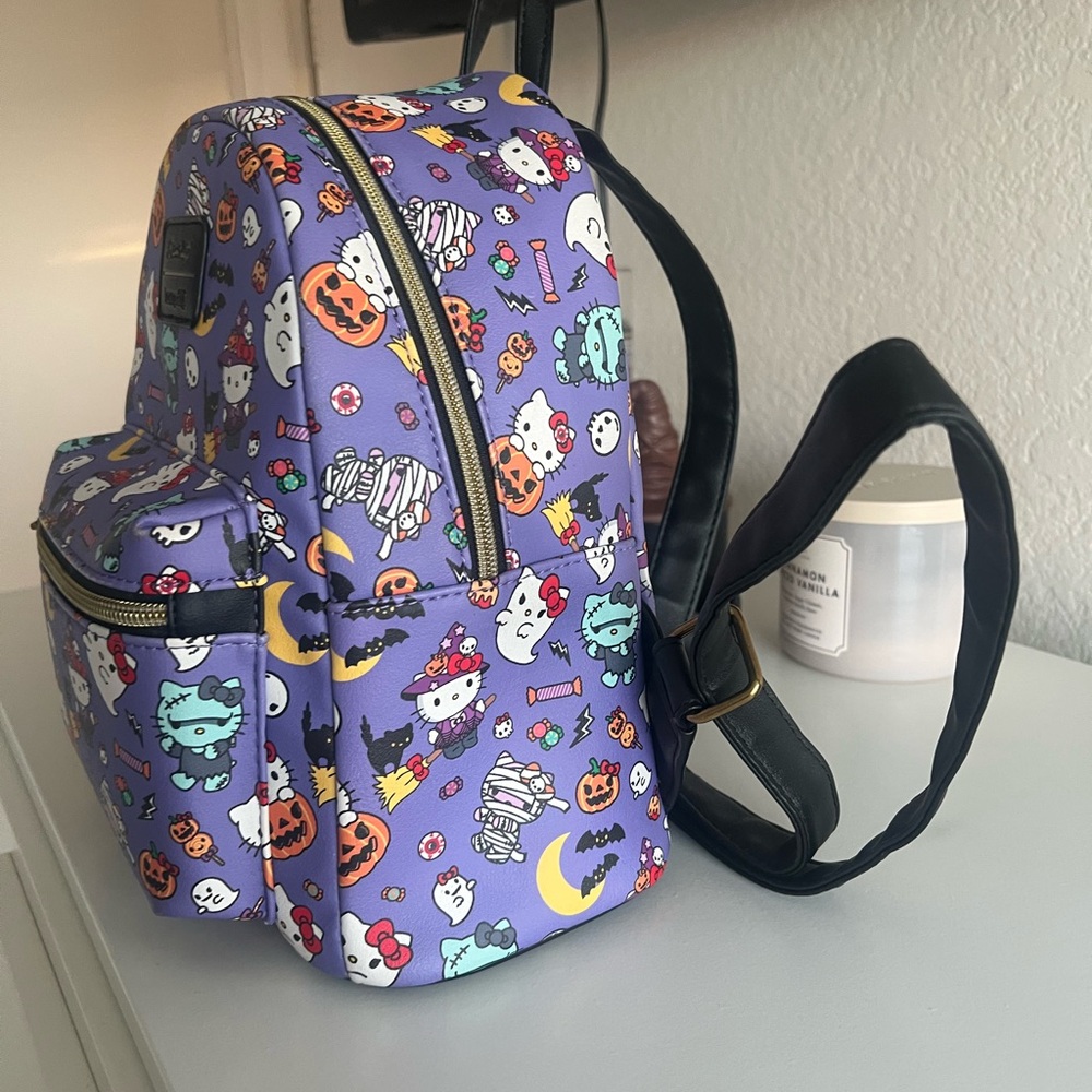 Hello kitty loungefly - Picture 4 of 6